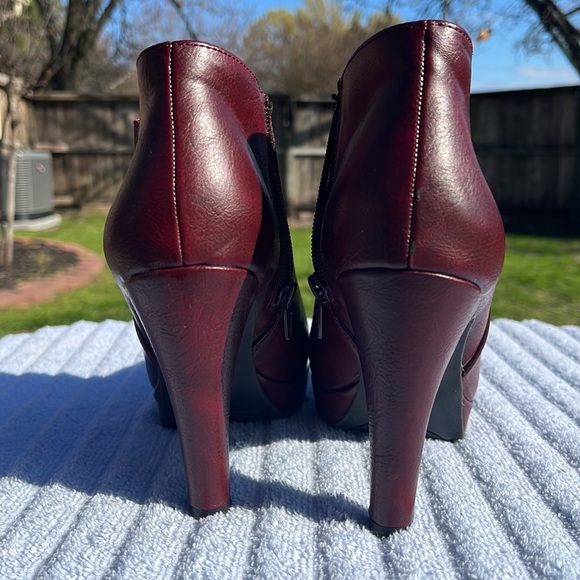 Maurices Platform Booties Size 8 - Picture 5 of 12
